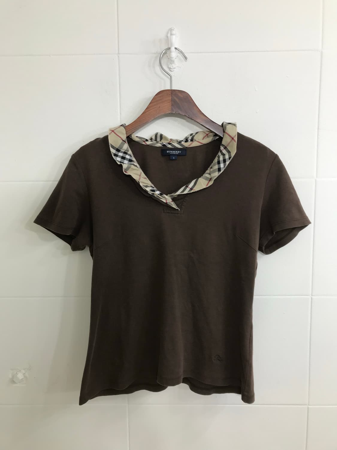 버버리 체크 카라 브라운 반팔 티셔츠 상품이미지3