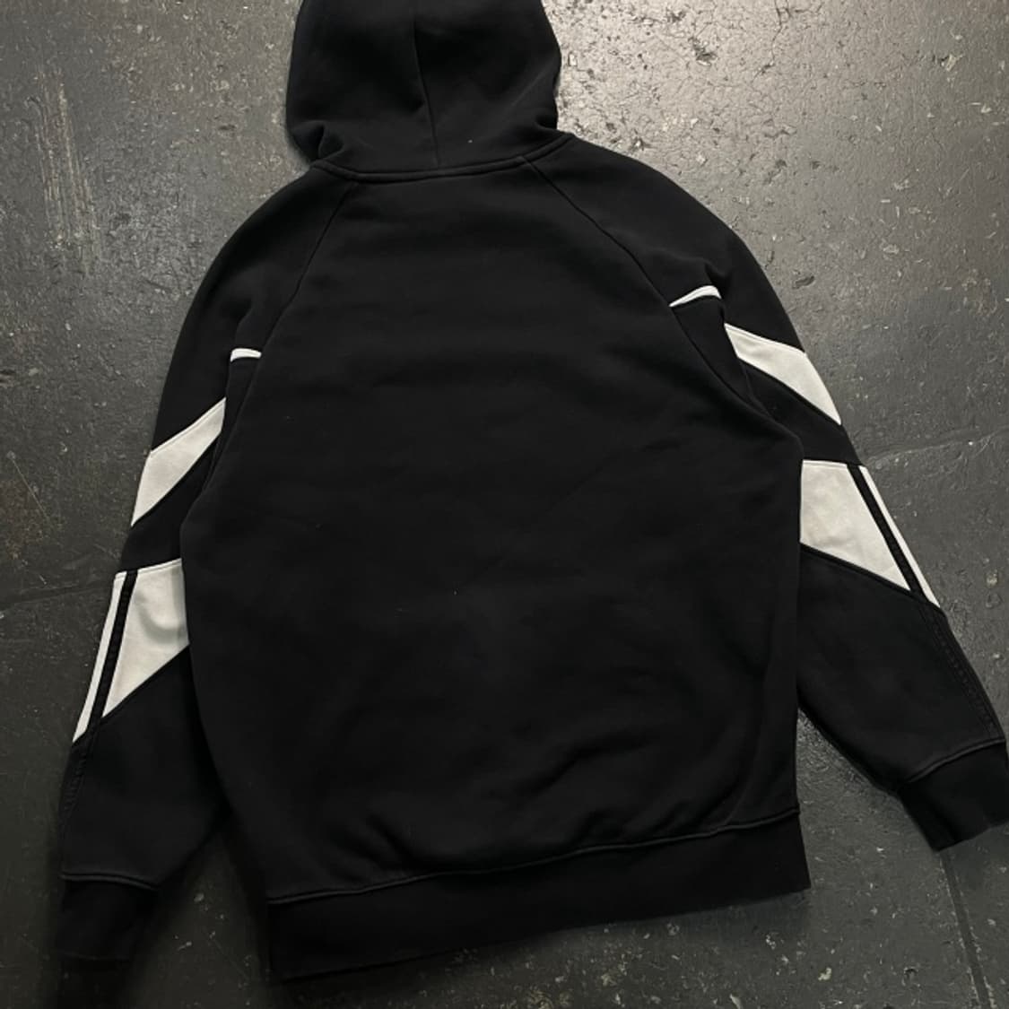 100 아디다스 기모 후드티  상품이미지5