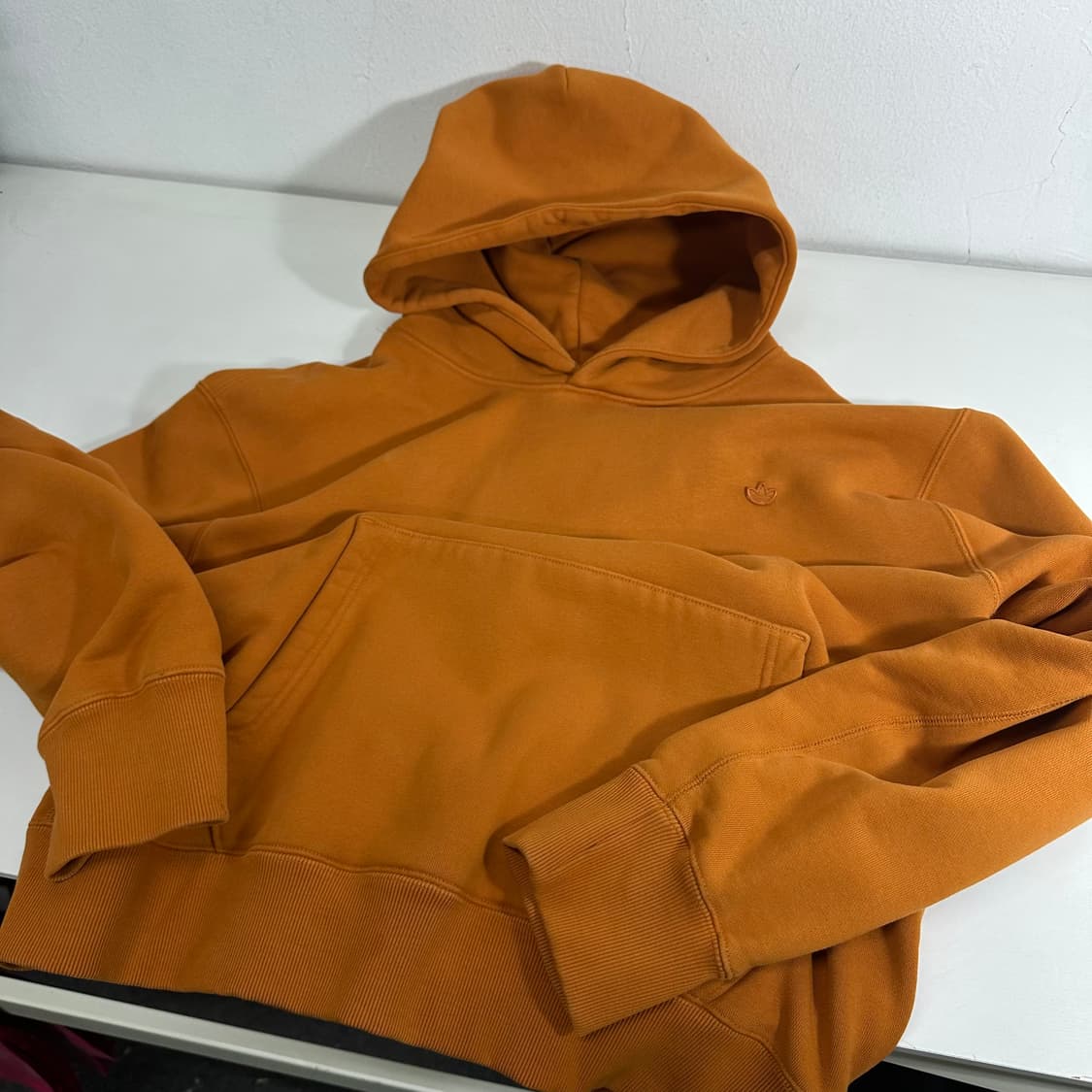 XL 아디다스 카멜 스몰로고 후드티 상품이미지2