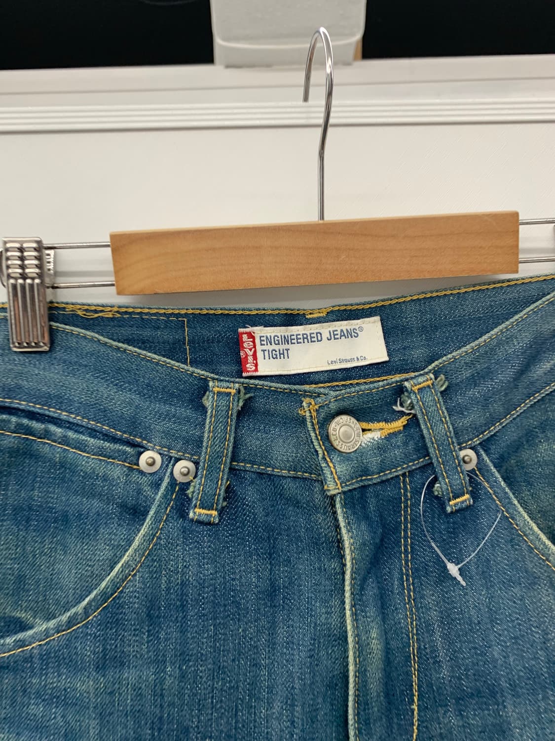 리바이스 엔지니어드 타이트 데님 상품이미지4
