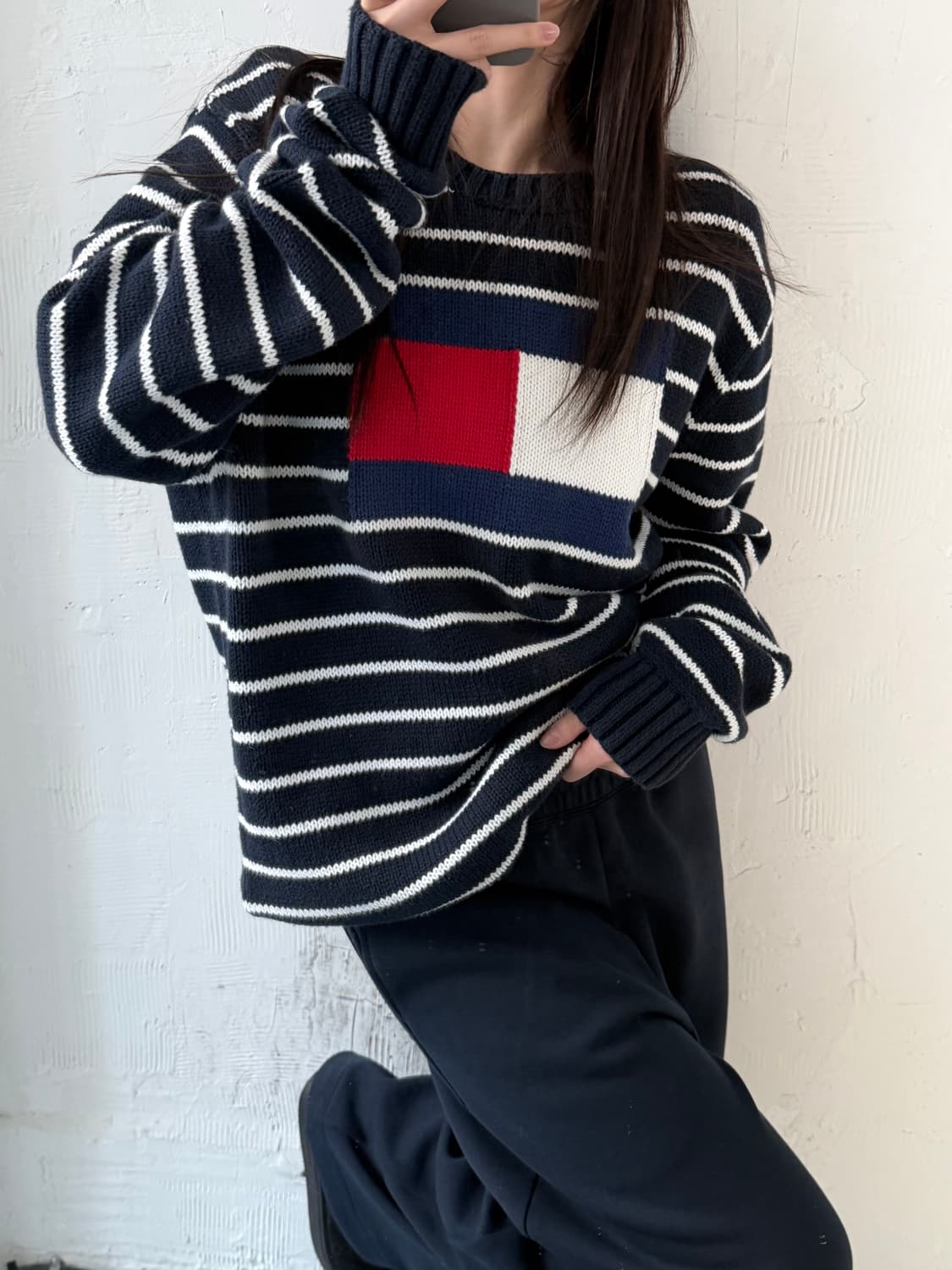 TOMMY HILFIGER 타미힐피거 빅로고 블랙 스프라이프 니트 상품이미지2