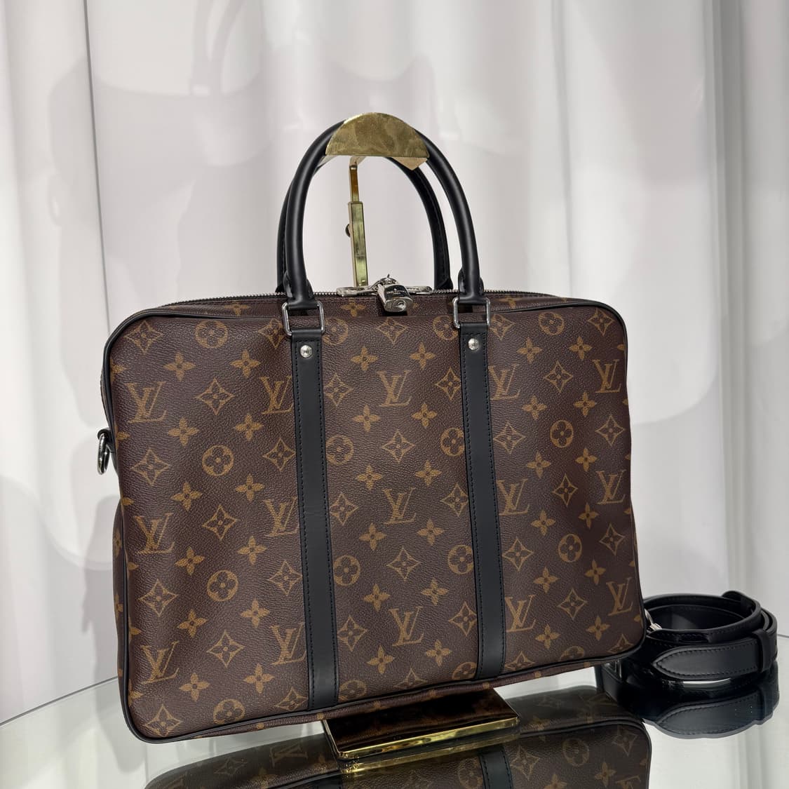 [정품] 루이비통 마카사르 포르트 도큐멍 보야주 PM 상품이미지2