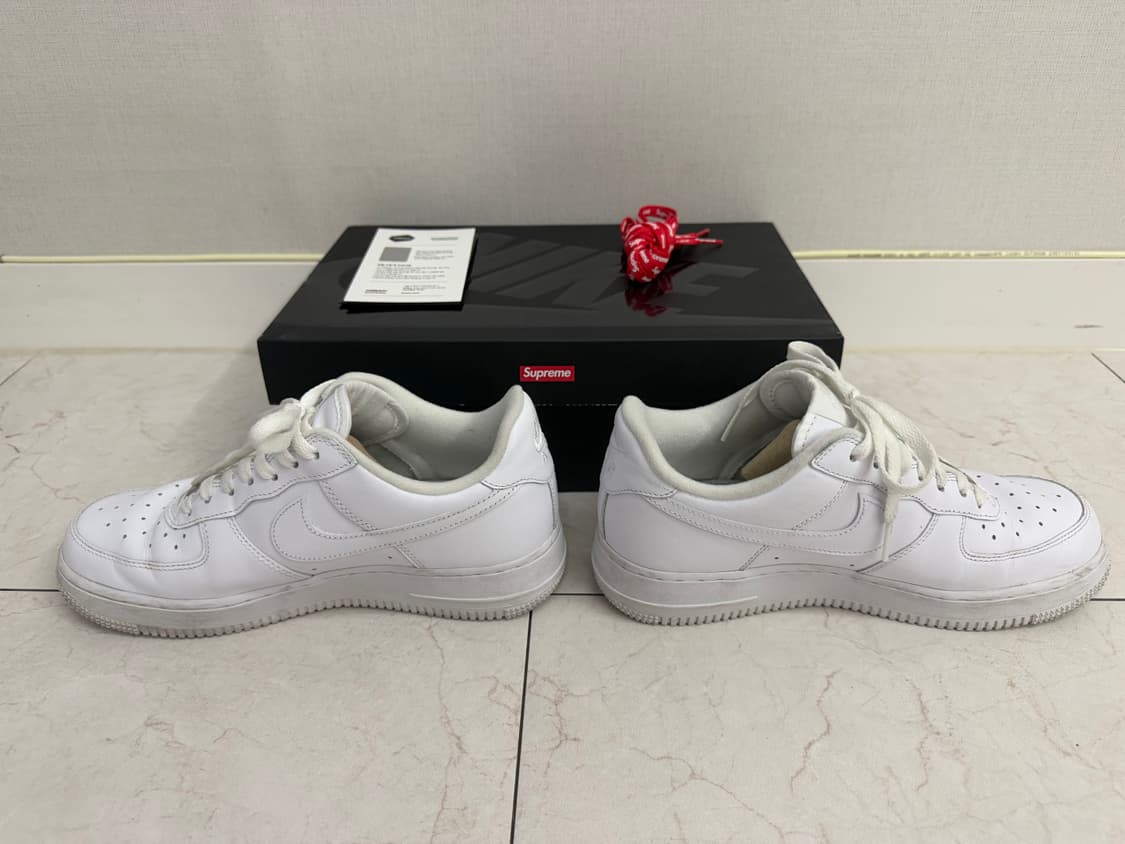 나이키 슈프림 에어포스 1 로우 화이트 250 상품이미지4