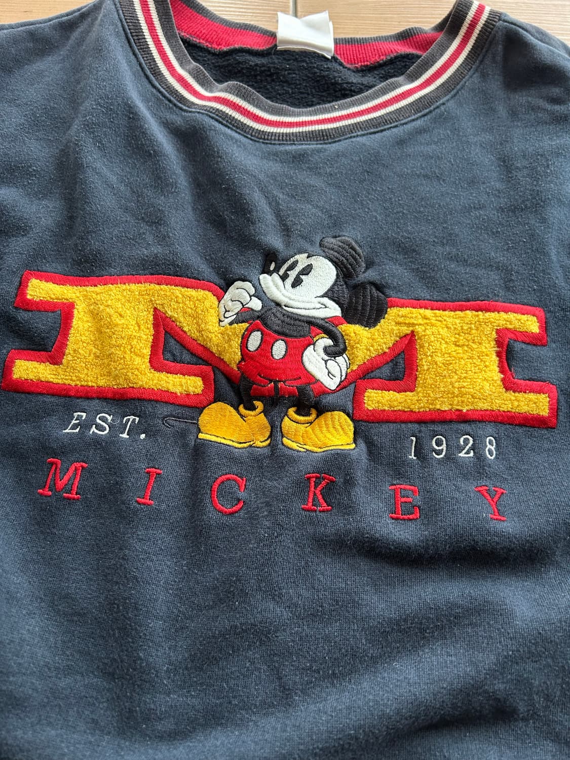 Mickey mouse sweatshirts 상품이미지2