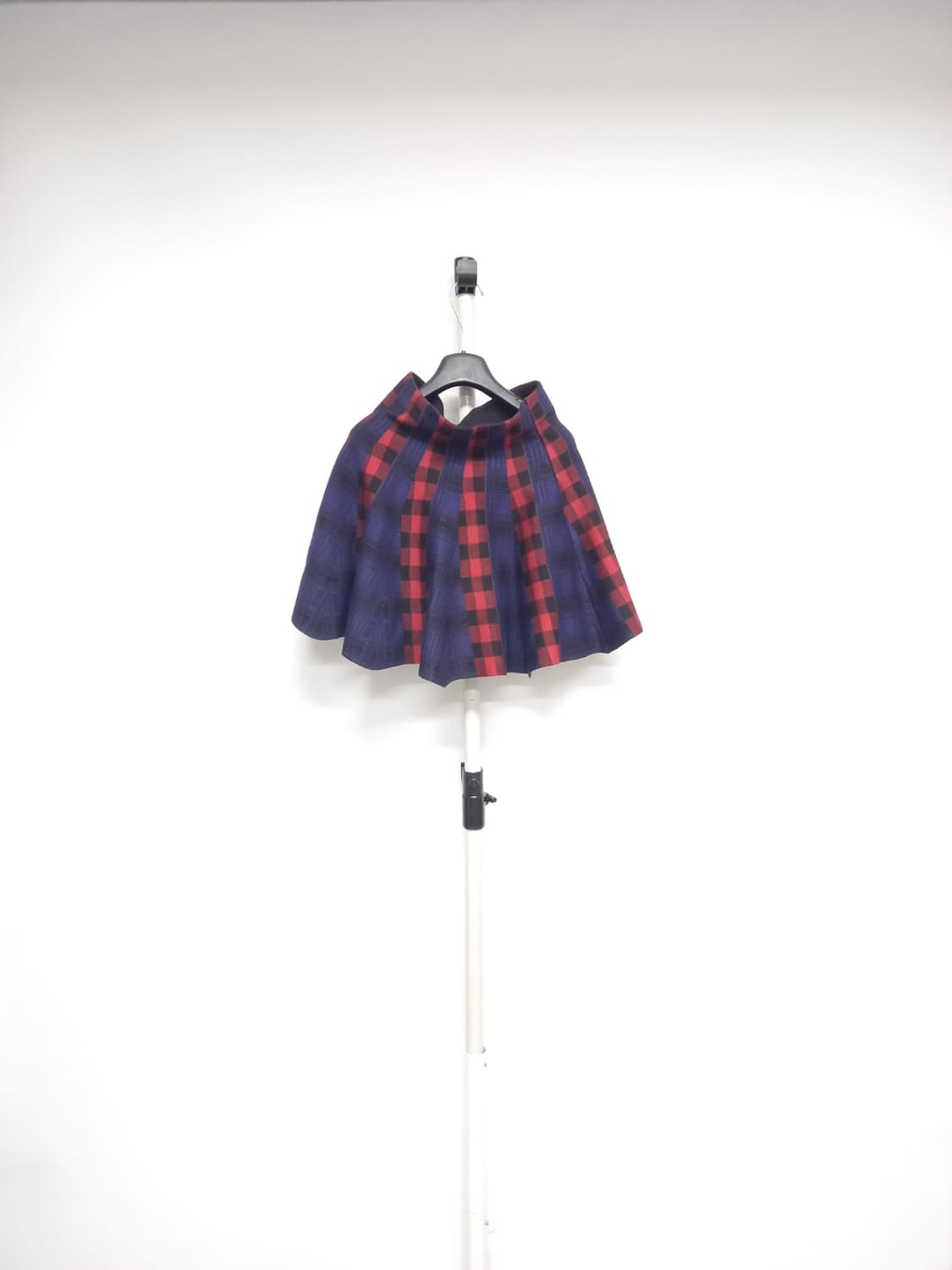 새 럭키슈에뜨 춘추동 플레어 니트스커트 55.44 상품이미지2