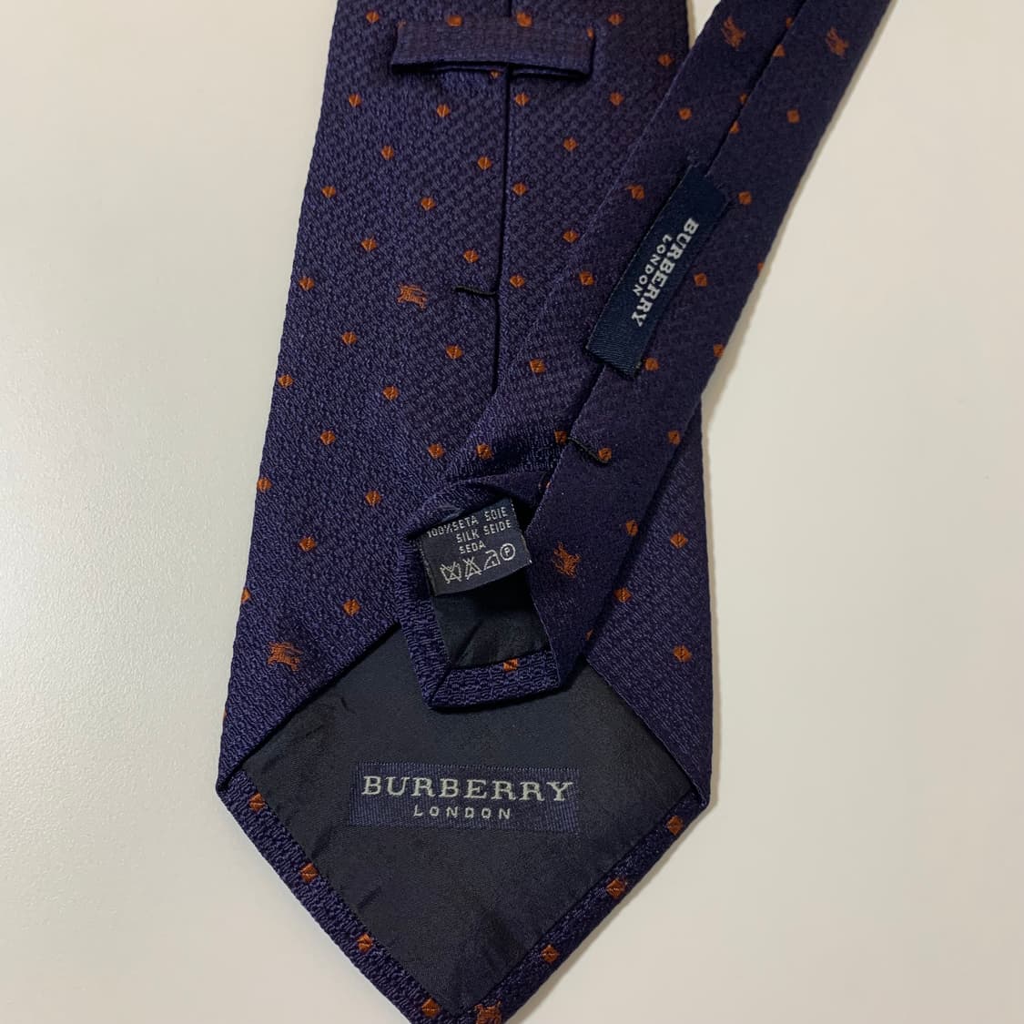 버버리(BURBERRY) 도트넥타이 명품 모노그램 A+등급 9.5cm 상품이미지9