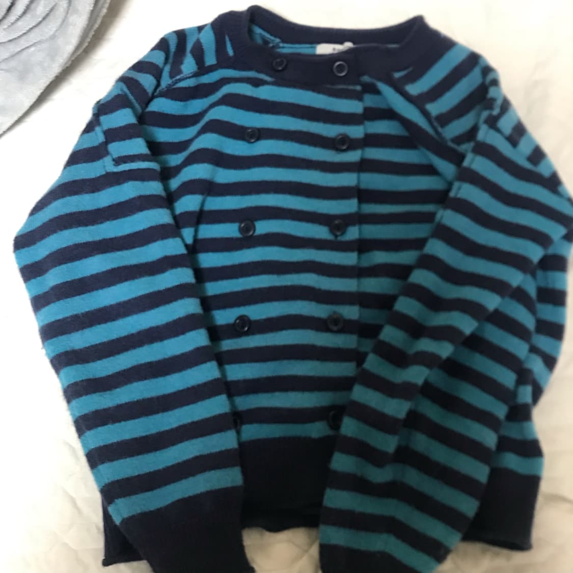 에잇세컨즈 더블버튼 가디건 스트라이프 상품이미지3