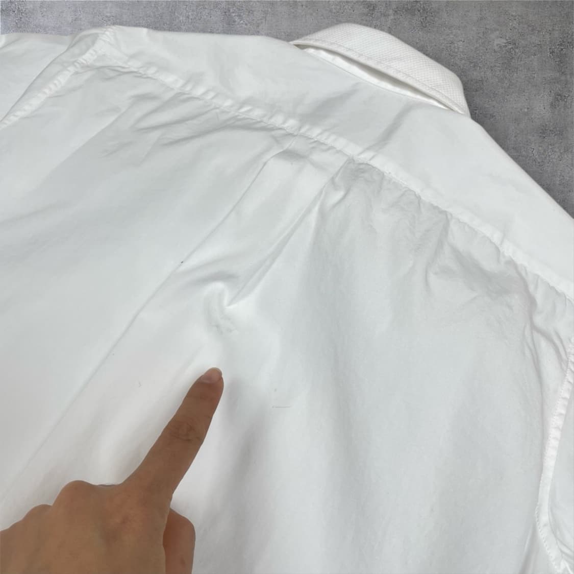 발렌티노 Valentino 화이트 히든버튼 카라 셔츠 40 상품이미지9