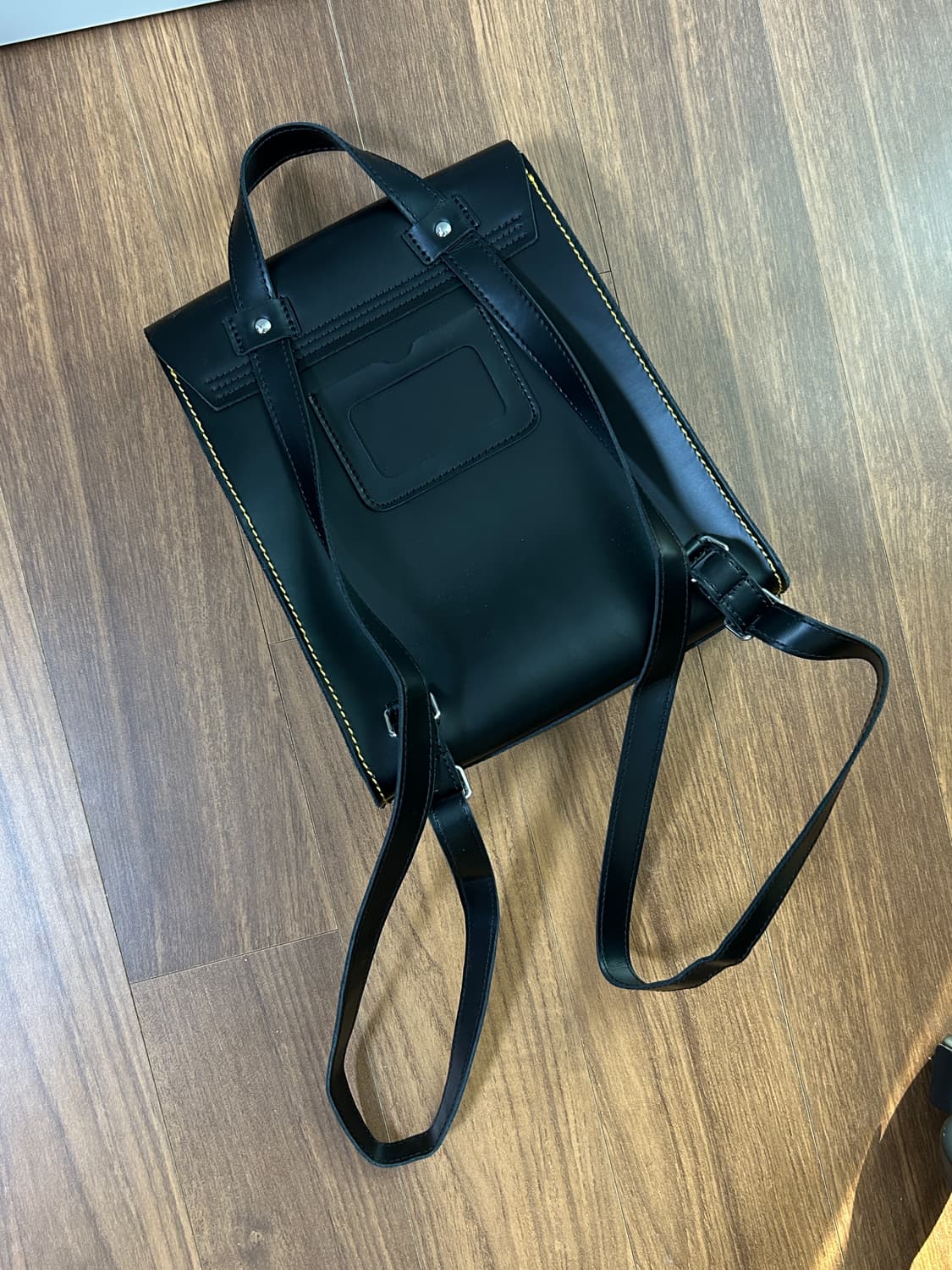 닥터마틴 미니 레더 백팩 상품이미지3