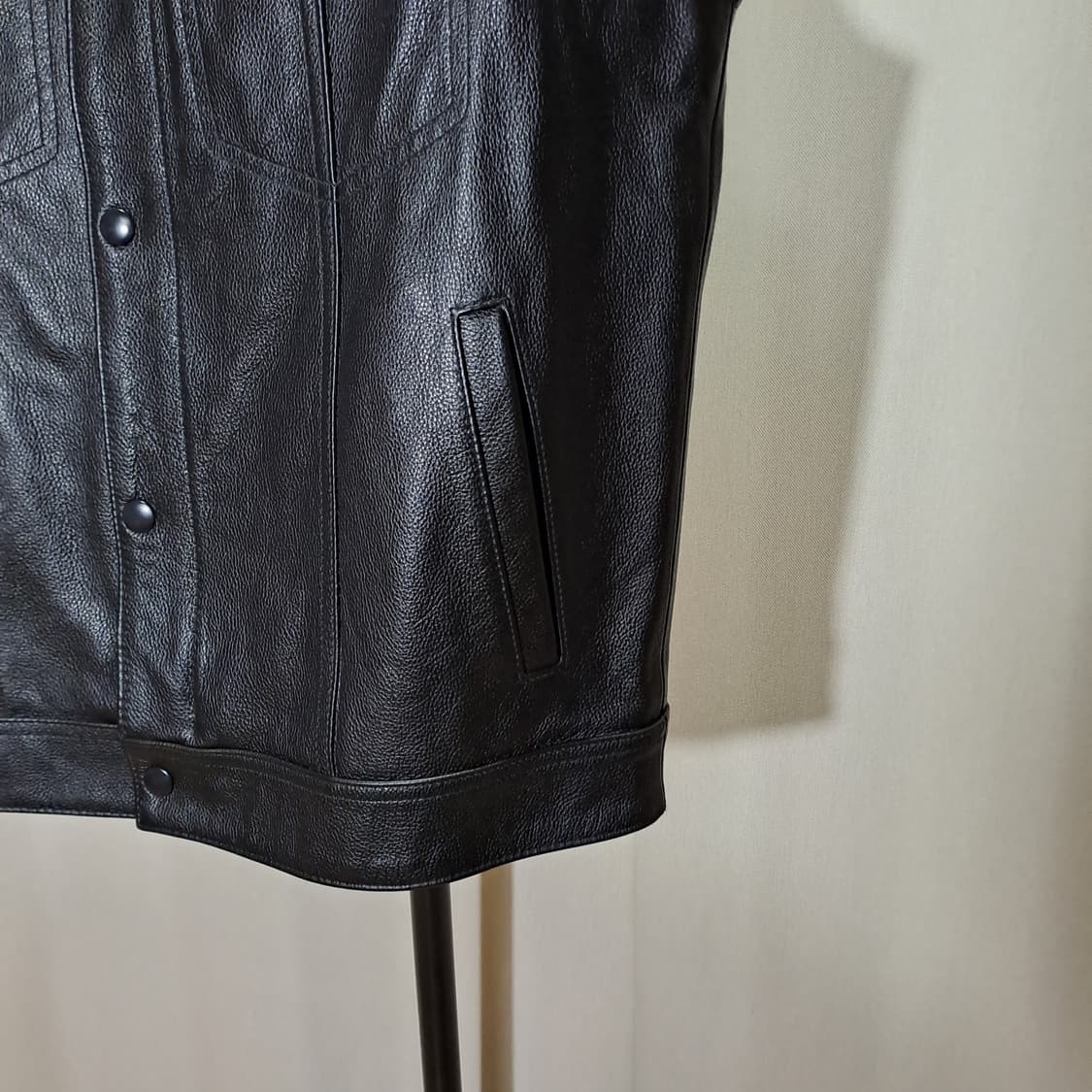 (새상품급) 소가죽 바이커 베스트 L B559 상품이미지4