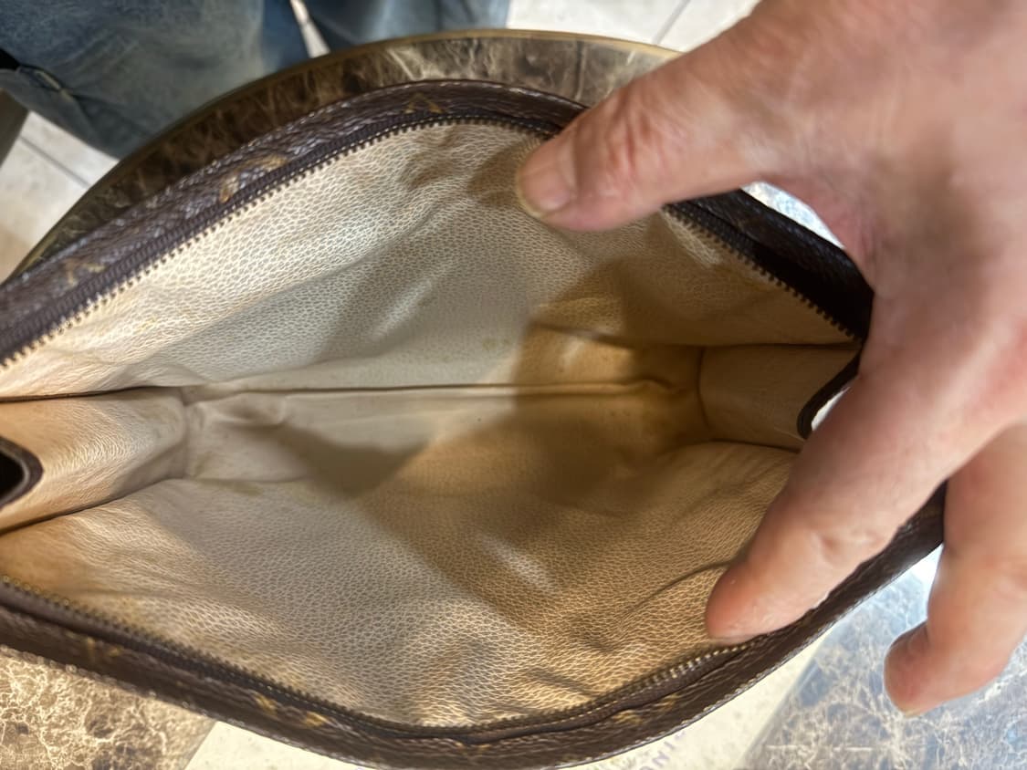 정품 루이비통 모노그램 포쉐트 토일렛 26 팝니다 상품이미지7