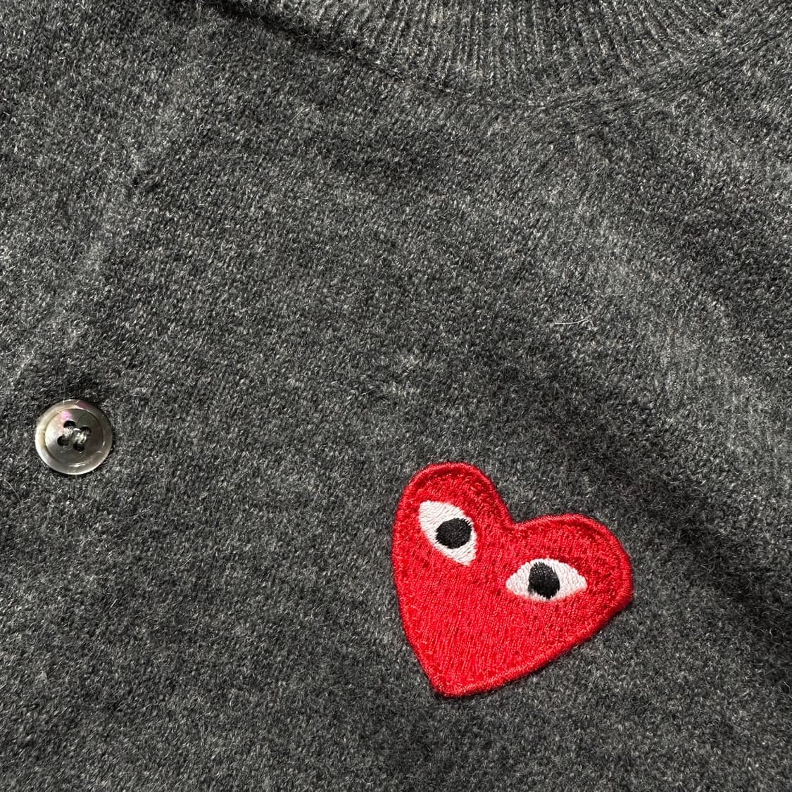 꼼데가르송 플레이 하트와펜 라운드 니트 가디건 상품이미지5