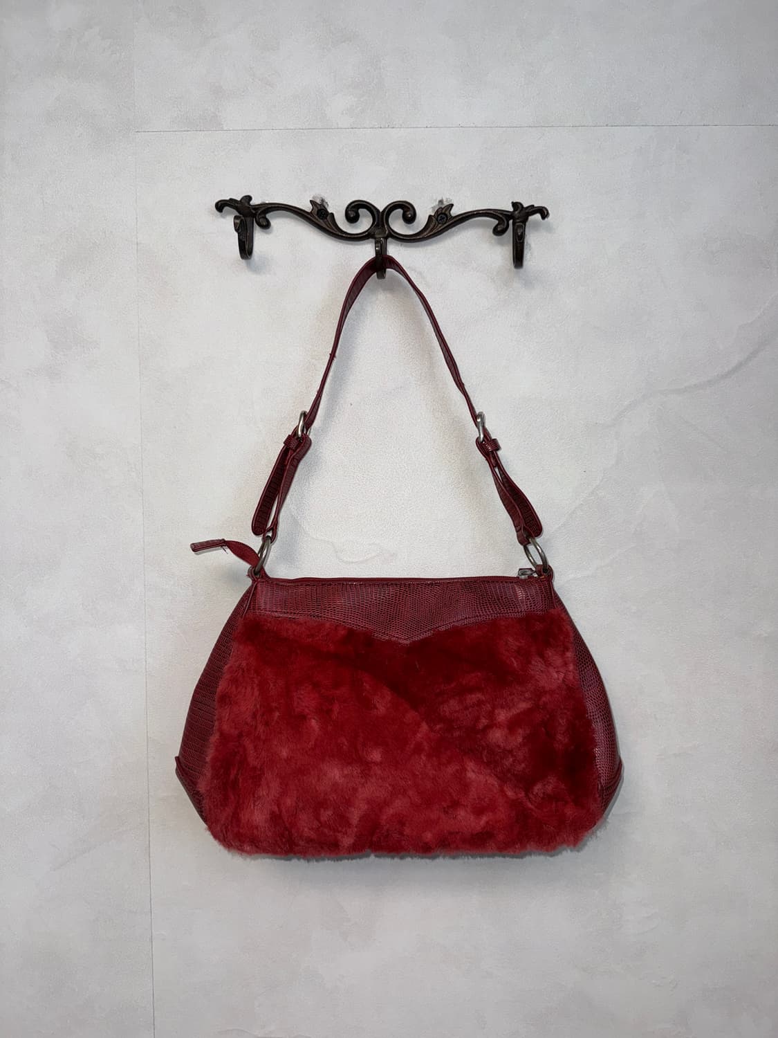 Oilily ruby red eco fur shoulder bag 상품이미지3