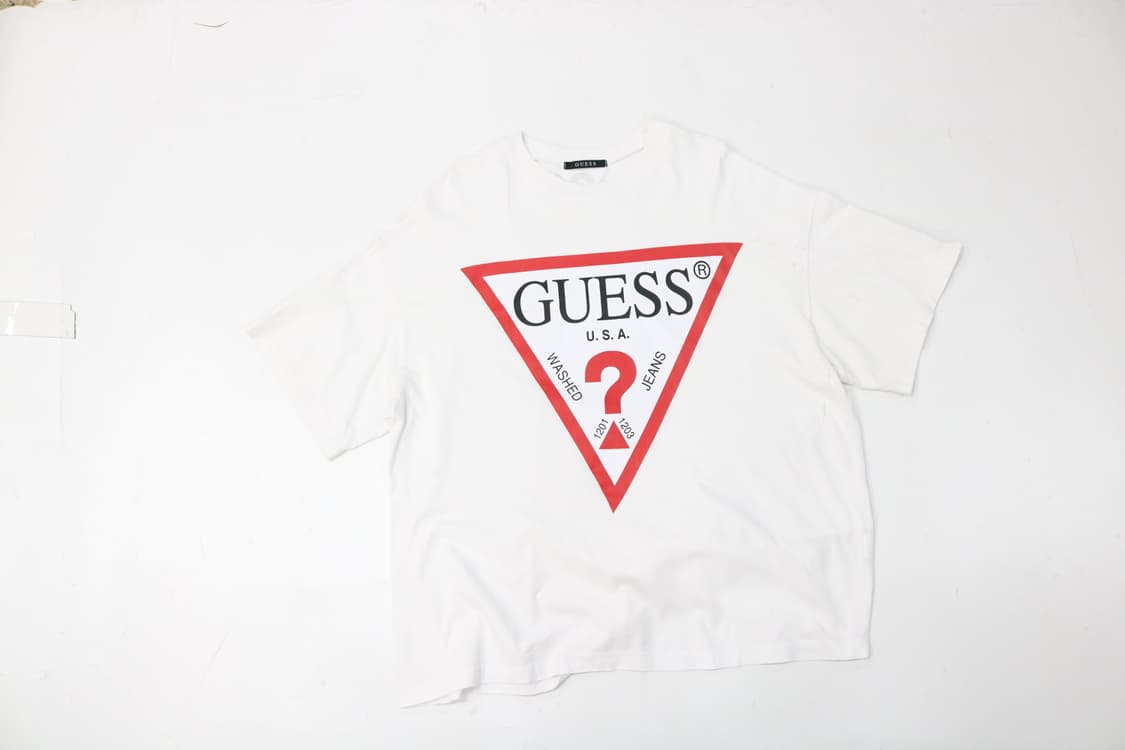 게스 GUESS 빈티지 빅 트라이앵글 로고 화이트 반팔 티셔츠 (L) 상품이미지2