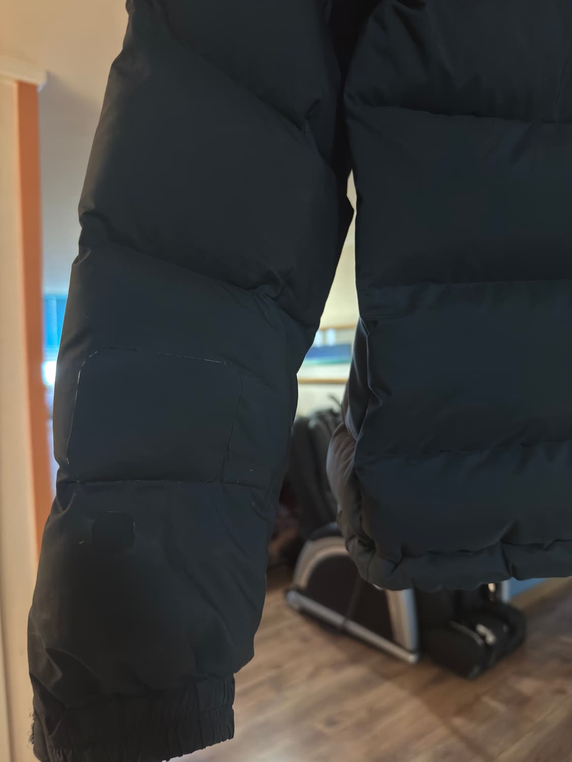 베이프 무광경량 패딩 S 상품이미지4