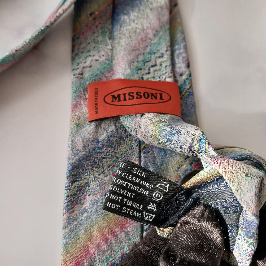 미쏘니 실크 실버 멀티 자카드 넥타이 8.8cm A+등급 A19433
 상품이미지10