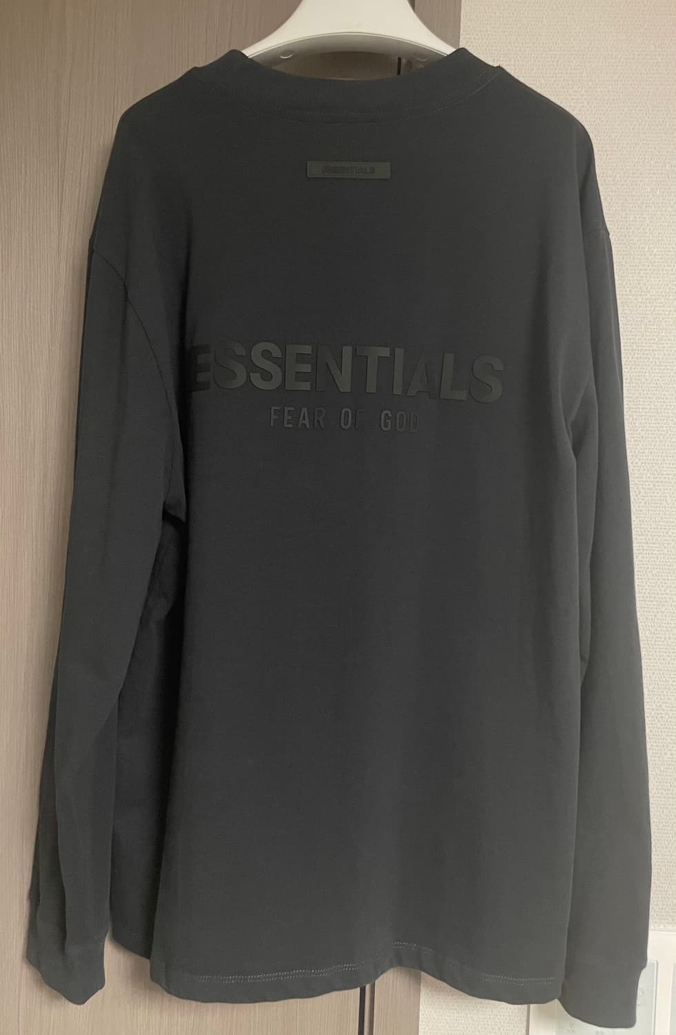 에센셜 롱슬리브 티셔츠 블랙 - 21SS 상품이미지1