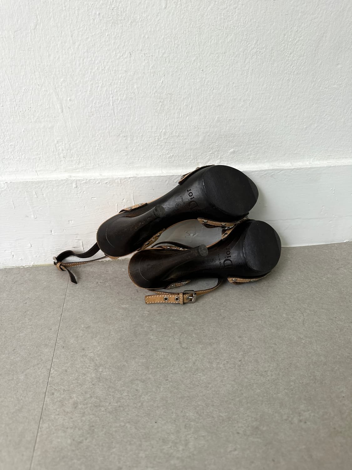 디올 레이디 디올 아카이브 하트참 체인 힐 상품이미지6