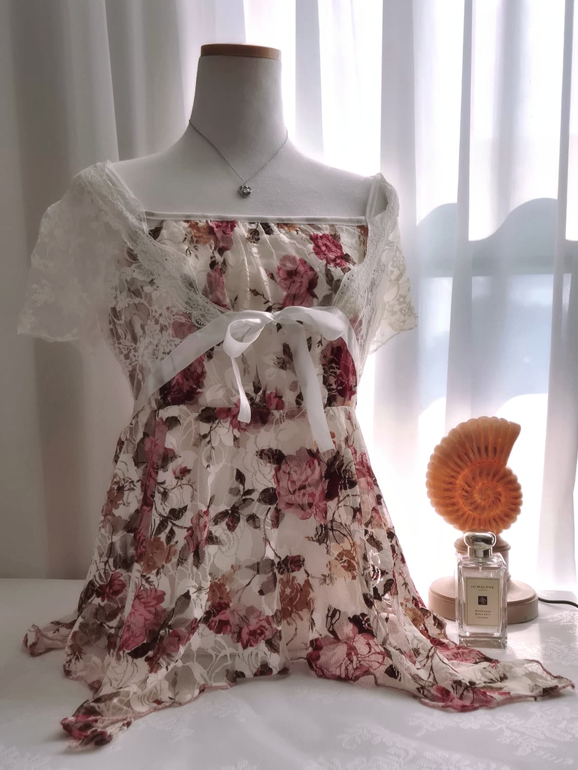 리즈리사깔 플로럴 레이어드 리본 슬리브리스 볼레로 탑 상품이미지1