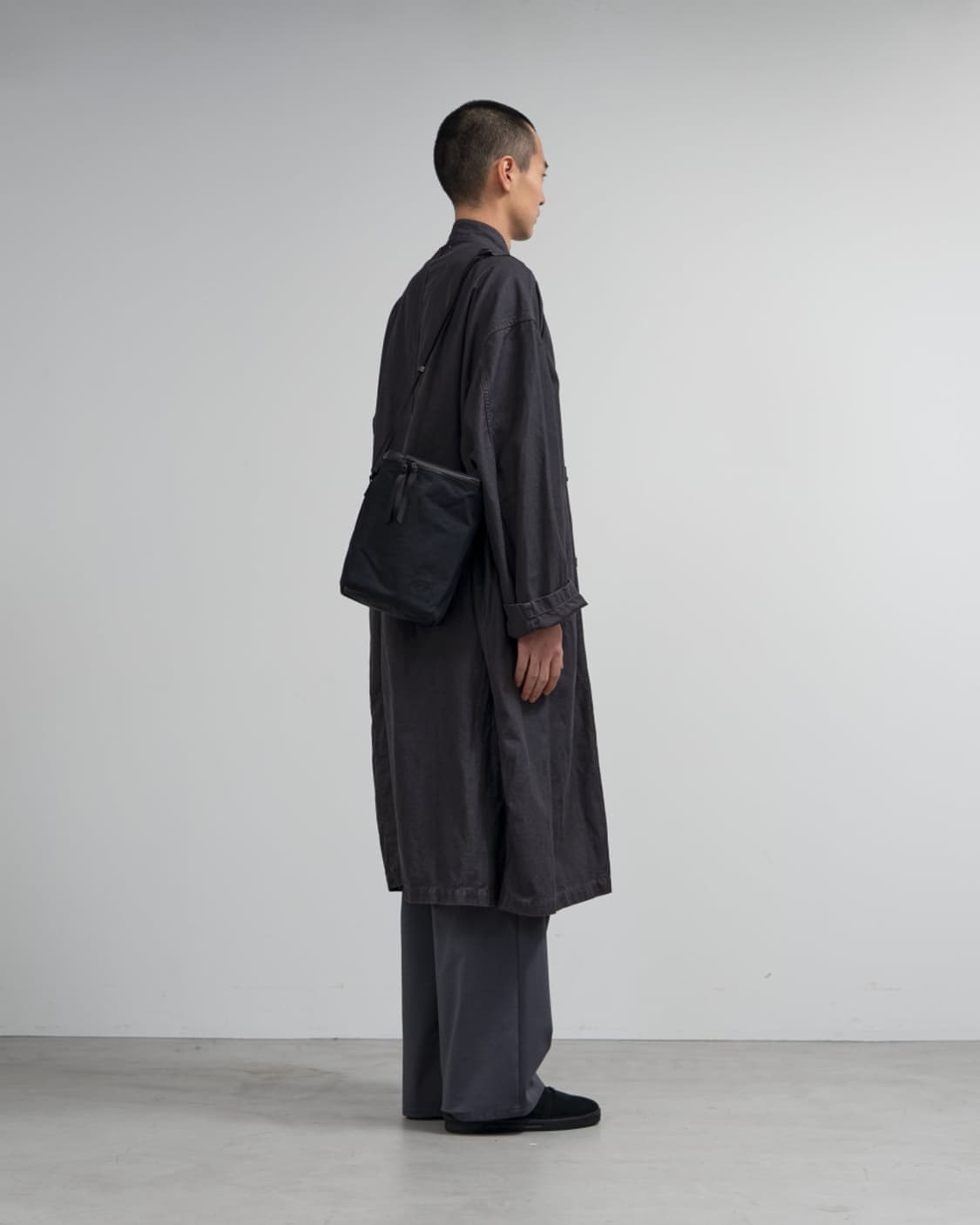 그라프페이퍼 x 블랭코브 스퀘어 숄더백 블랙 상품이미지4