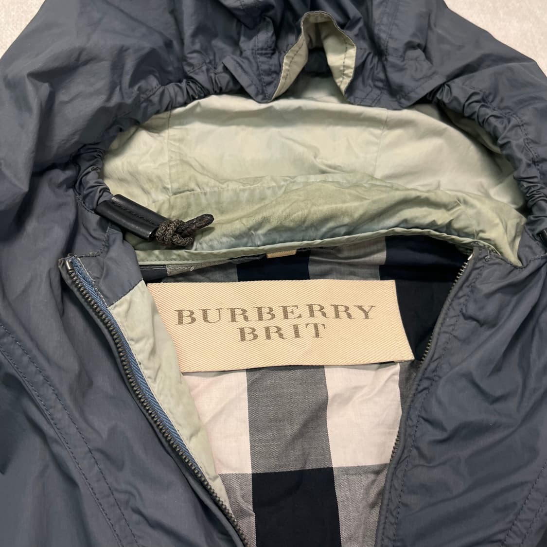 105 버버리 브릿 나일론 자켓 상품이미지2