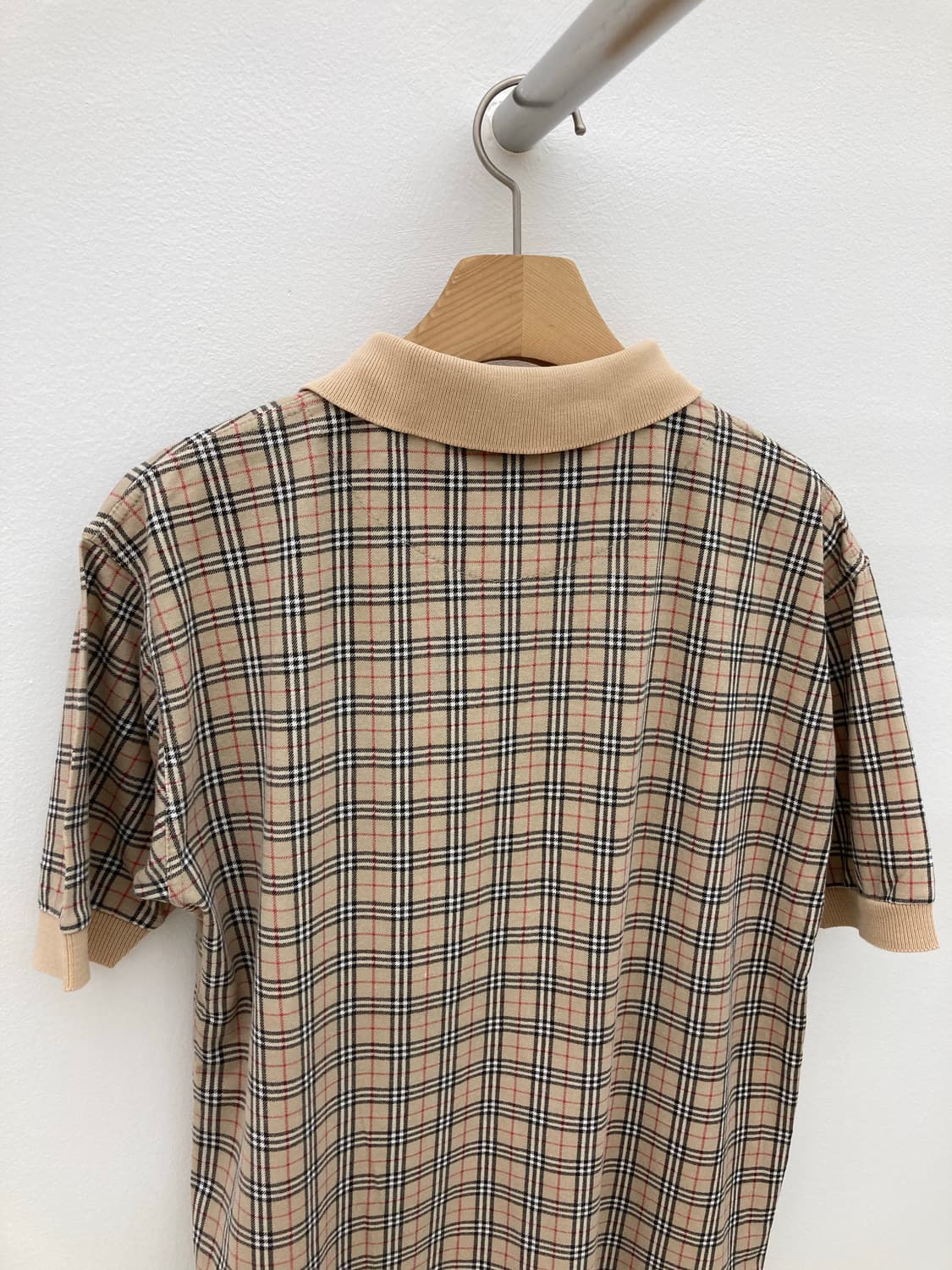 버버리 금장 노바체크 카라티 상품이미지8