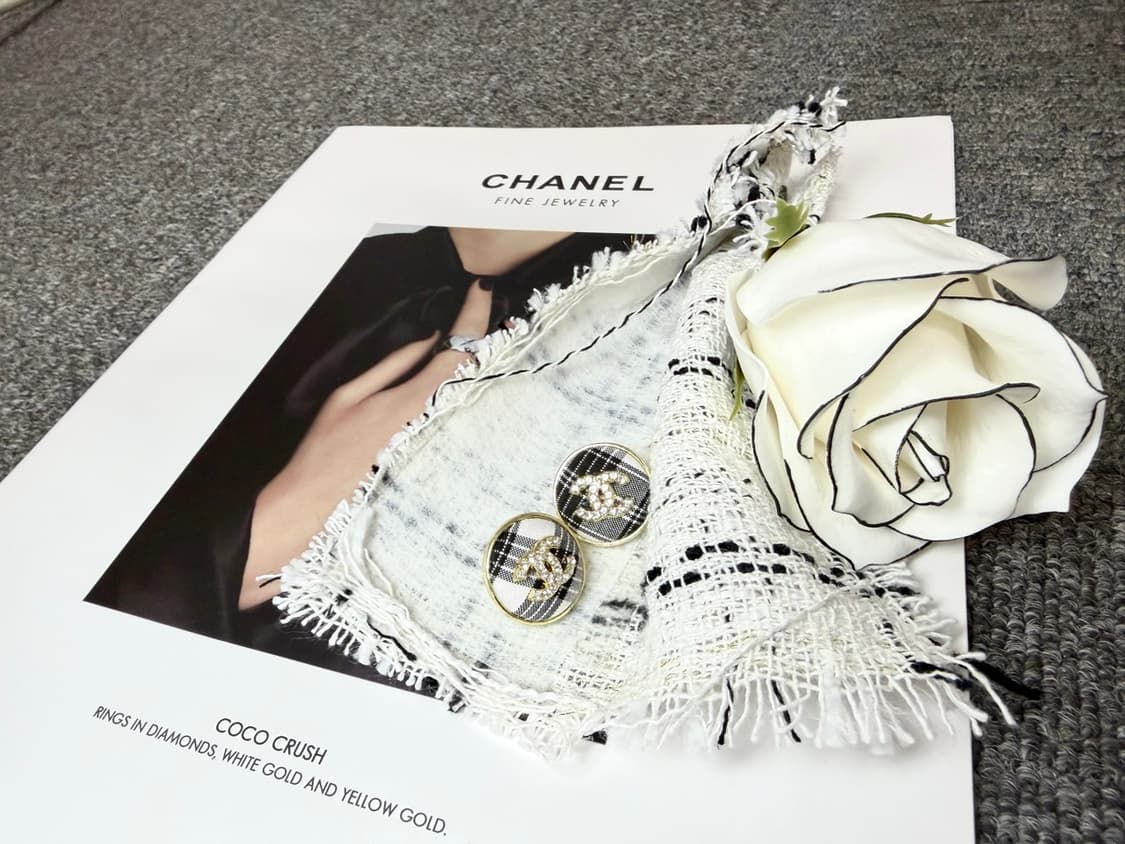 샤넬 빈티지 체크 큐빅 이어링 상품이미지5