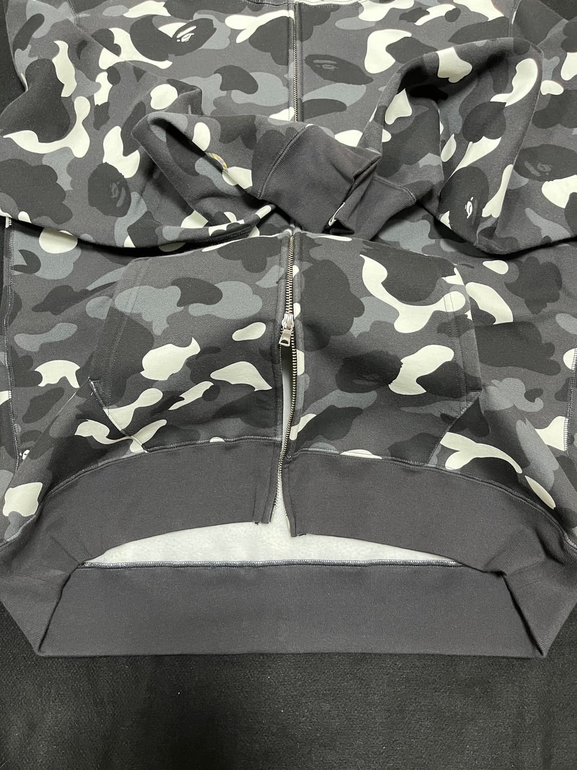 베이프 시티카모 샤크후드 블랙 xxl 상품이미지4