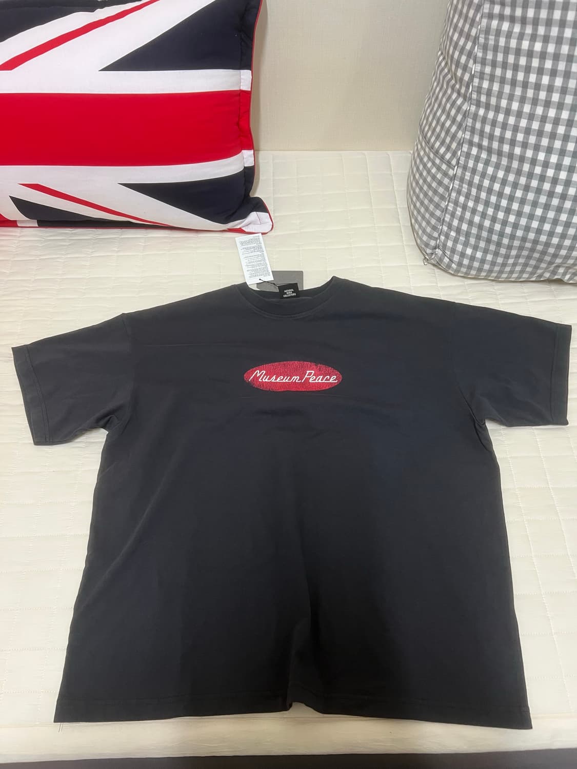 듀테로 26 SS Museum Peace 로고 블랙 반팔 티셔츠 상품이미지3