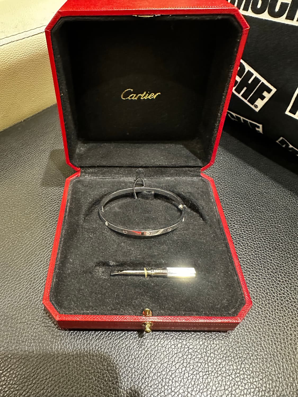 까르띠에 러브 팔찌 스몰(SM) 화이트골드 다이아6P 16호 상품이미지5