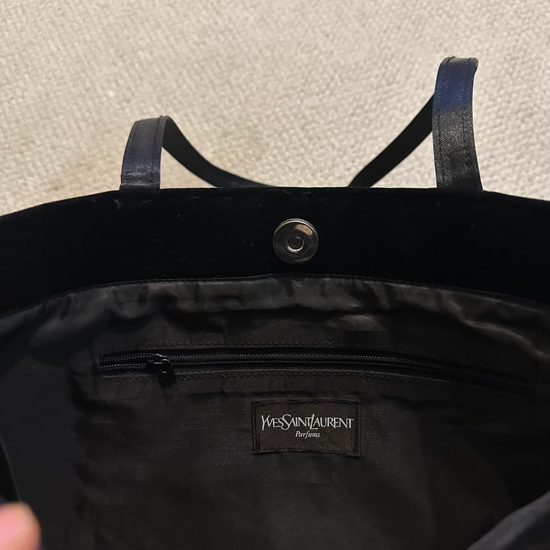 입생로랑 파르퓸 벨벳 토트백 상품이미지6