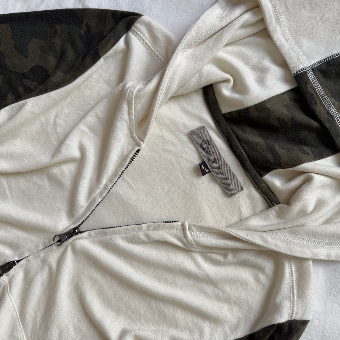 Cookjeans 아카이브 스터드 2way 배색 카모 후드집업 락시크 상품이미지3