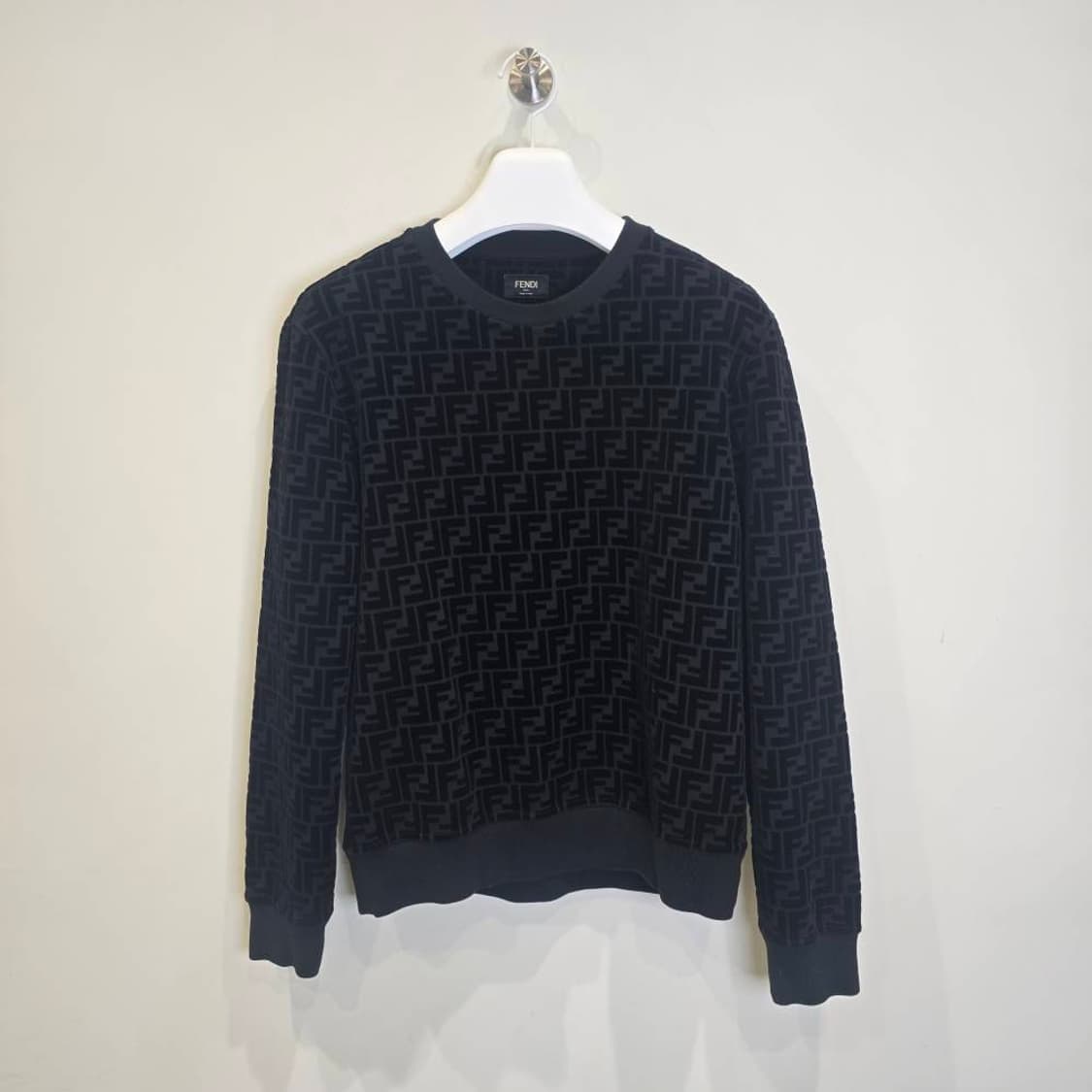 [중고/정품] 펜디 FF 패턴 벨벳 맨투맨 S 상품이미지1