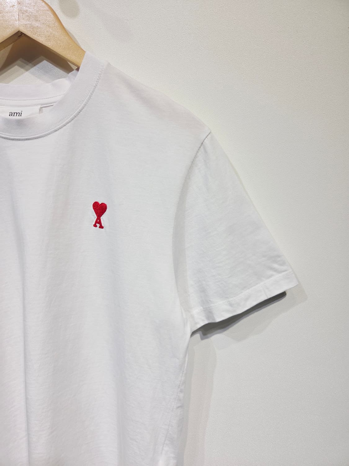 ami 아미. 여자 스몰 하트 코튼 티셔츠_M 상품이미지4