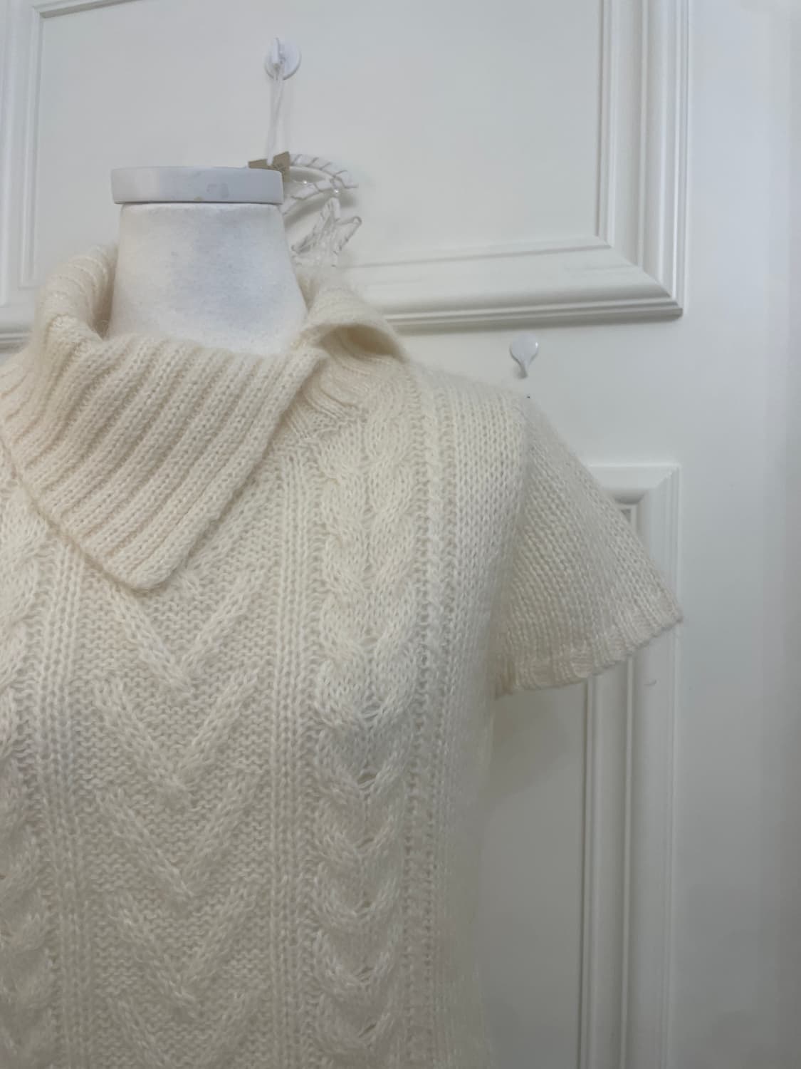 ivory twist diagonal neck half sweater 상품이미지6