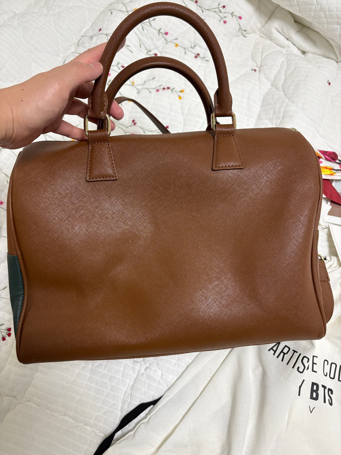 방탄 BTS 뷔 아티스트 메이드 컬렉션 뮤트 보스턴 백 상품이미지3