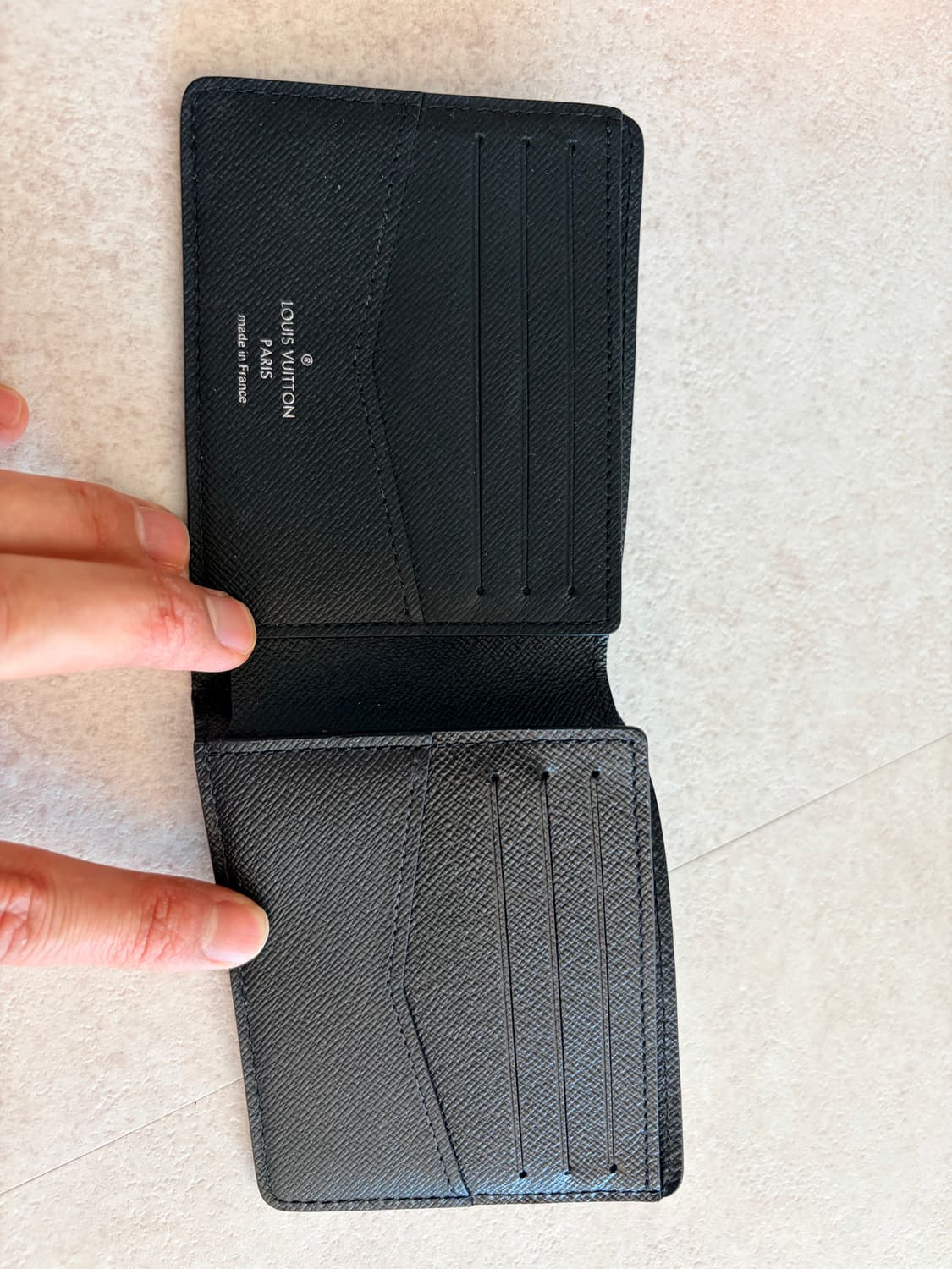 루이비통 에삐 반지갑 블랙 상품이미지4