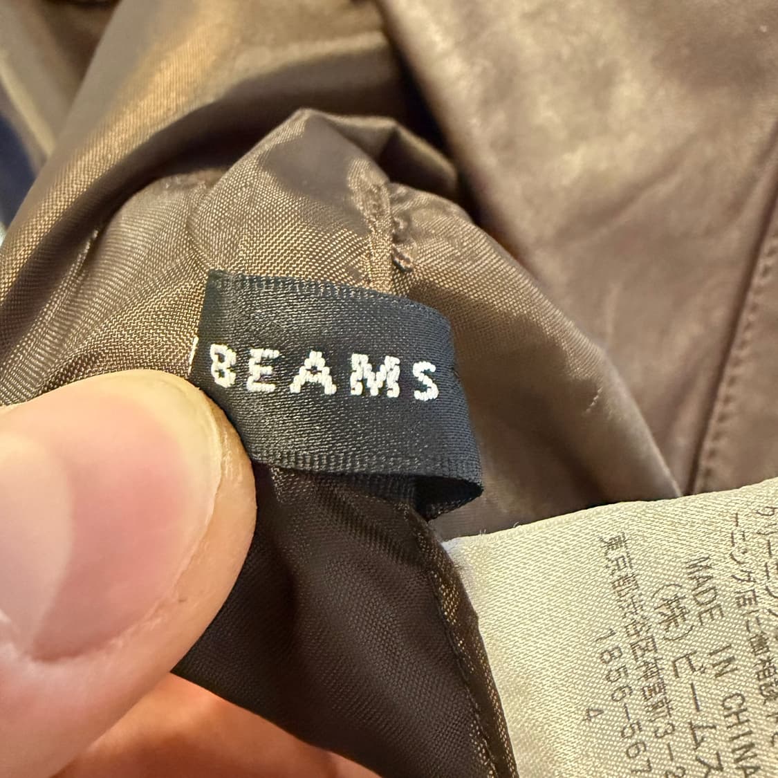 레이빔즈 쉽스킨 크롭 라이더자켓 카라 퀼팅패턴 디테일 버건디 상품이미지9