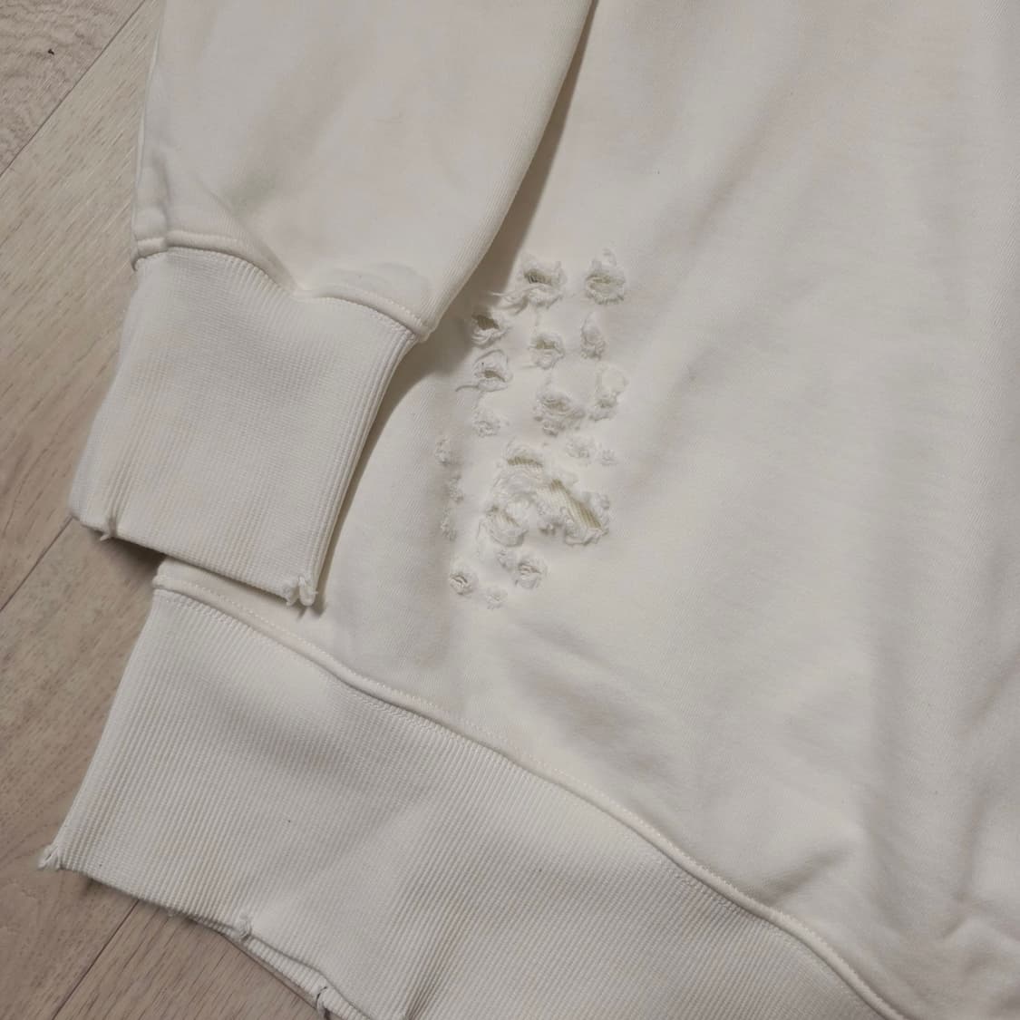 [2] kolor 데미지 스웻 셔츠 맨투맨 컬러 컬러비콘 상품이미지3