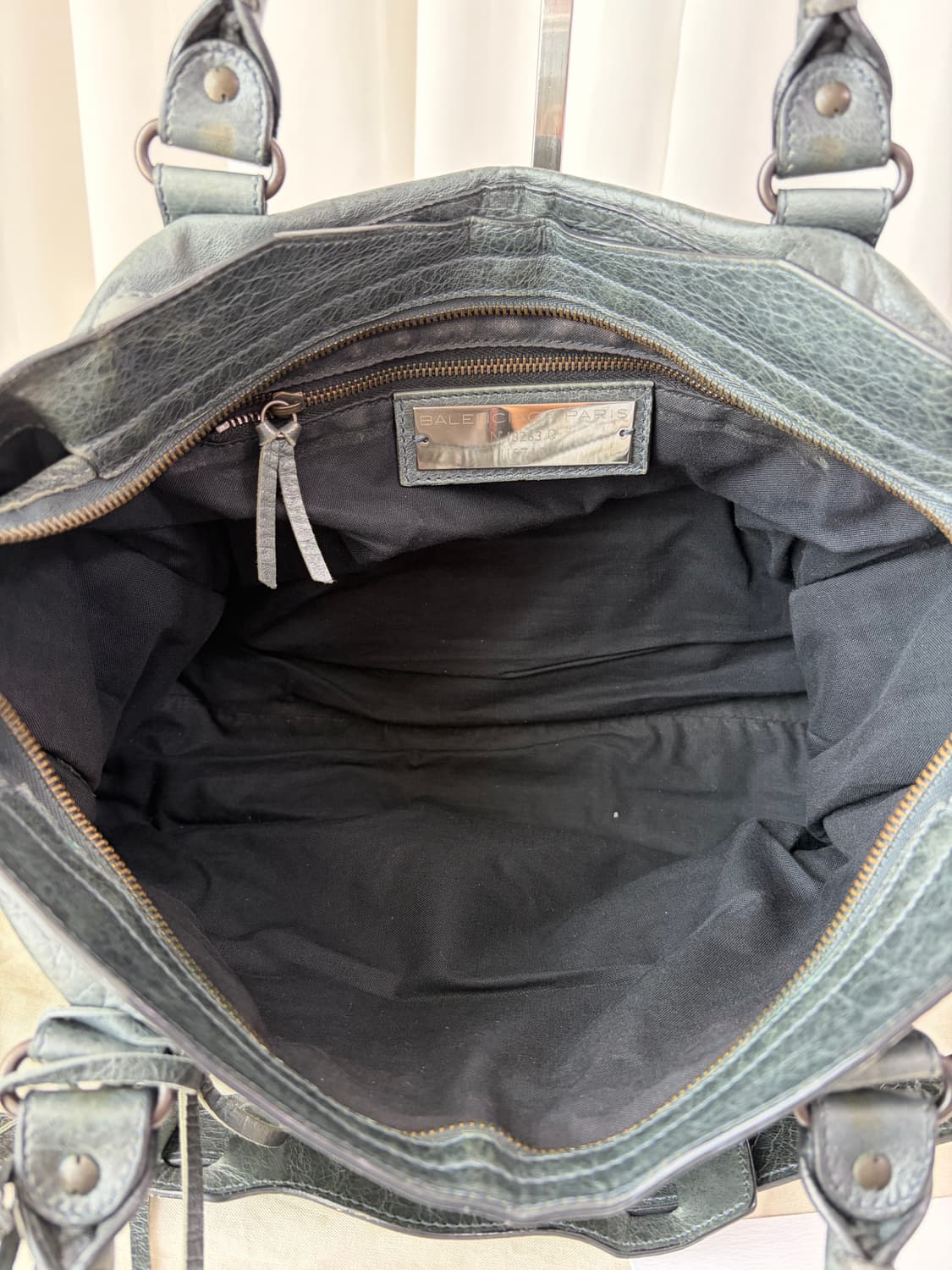 발렌시아가 클래식 시티 모터백 상품이미지6