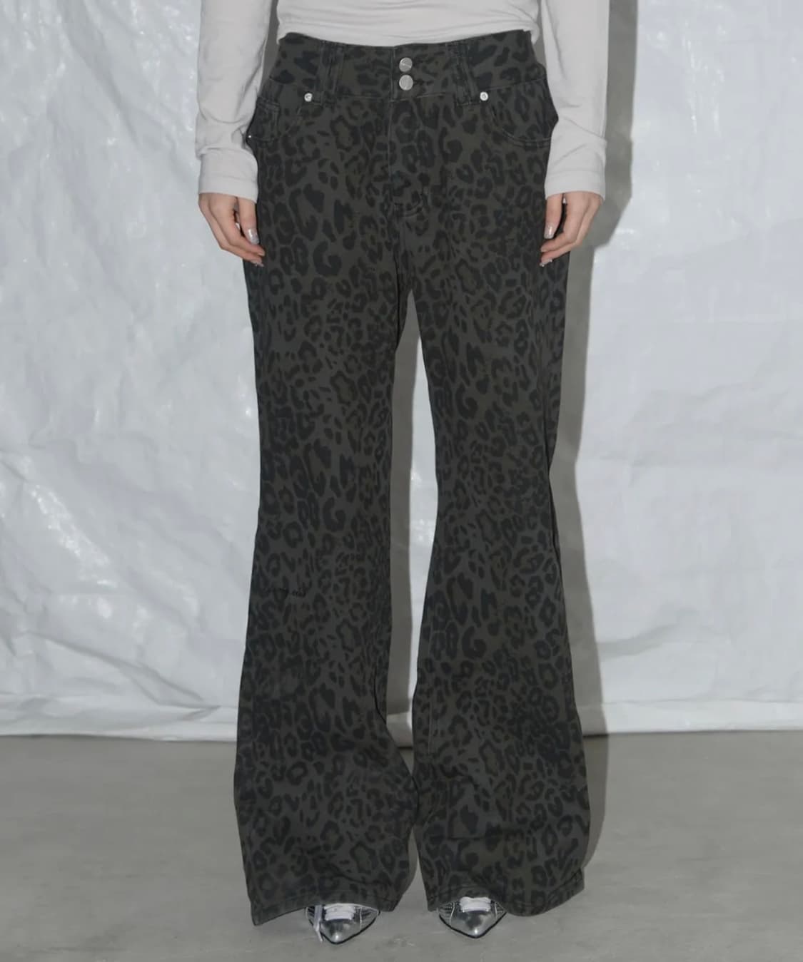 팬시클럽 레오파드 부츠컷 팬츠 (KHAKI GRAY) 상품이미지1