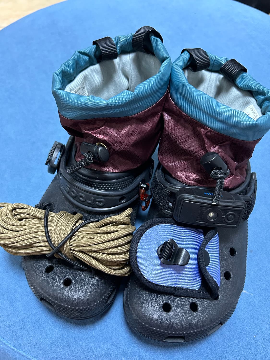 크록스 x 니콜 맥러플린 캠프사이트 클래식 클로그 블랙 상품이미지2