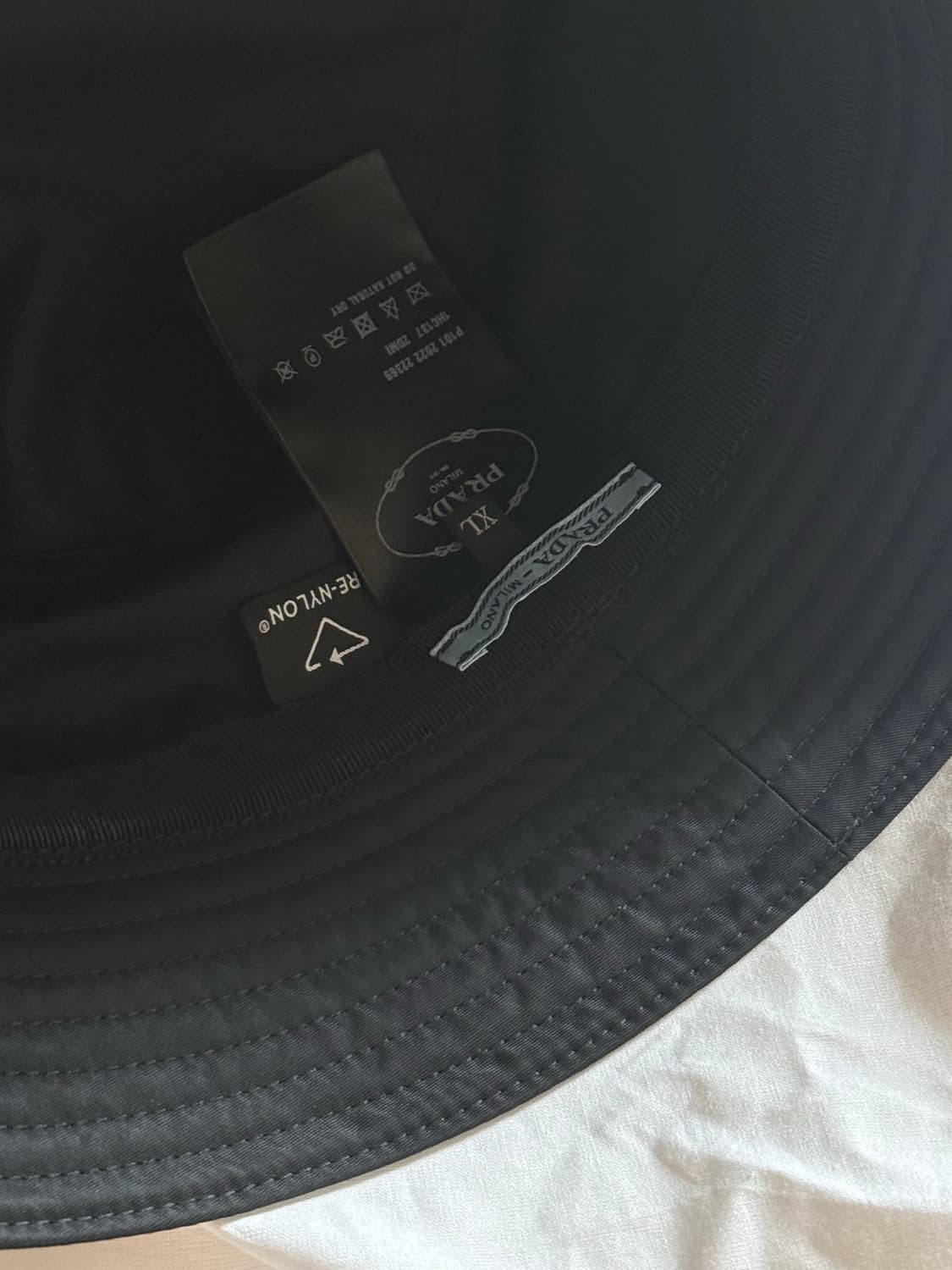 프라다 리나일론 버킷햇 xl 상품이미지3