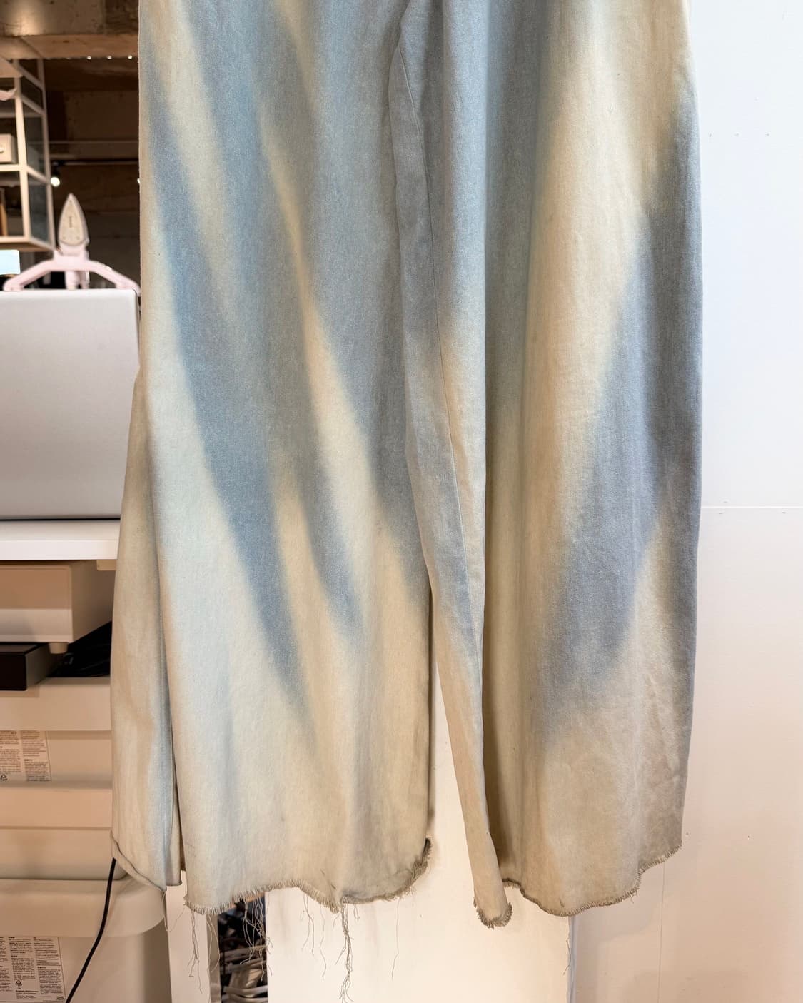 크리스찬 디올 부티크 데님 디스트로이드 와이드 팬츠  상품이미지4