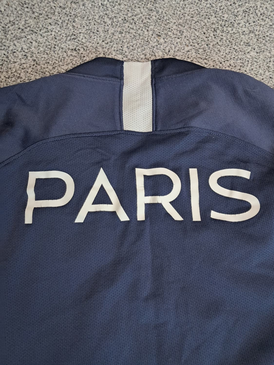 나이키 파리 생제르맹 시즌 프리매치 트레이닝 셔츠.  상품이미지10