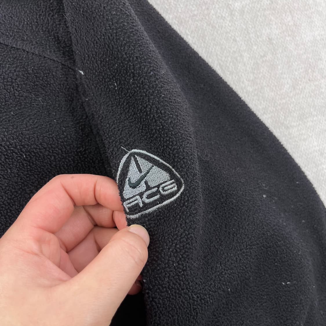 100 나이키 ACG 블랙 플리스 자켓 상품이미지4