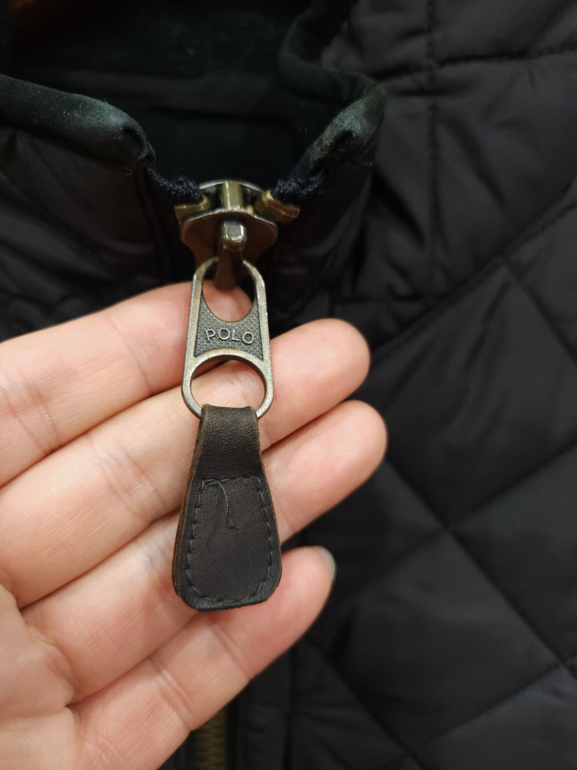 폴로 랄프로렌 블랙 다이아몬드 퀼팅 자켓

 상품이미지2