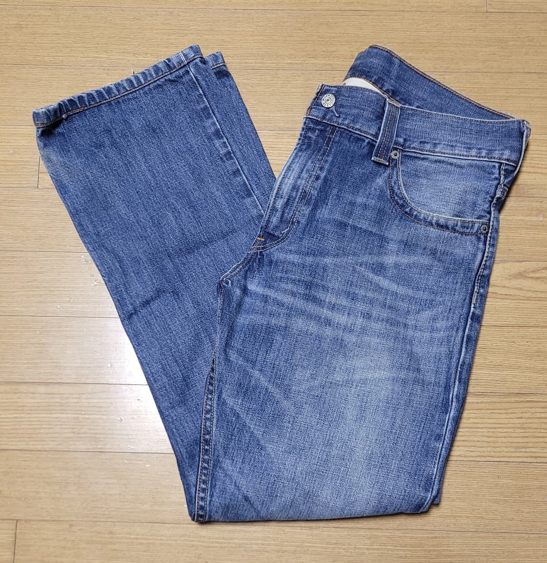 리바이스 523 워싱 일자청바지

 상품이미지1