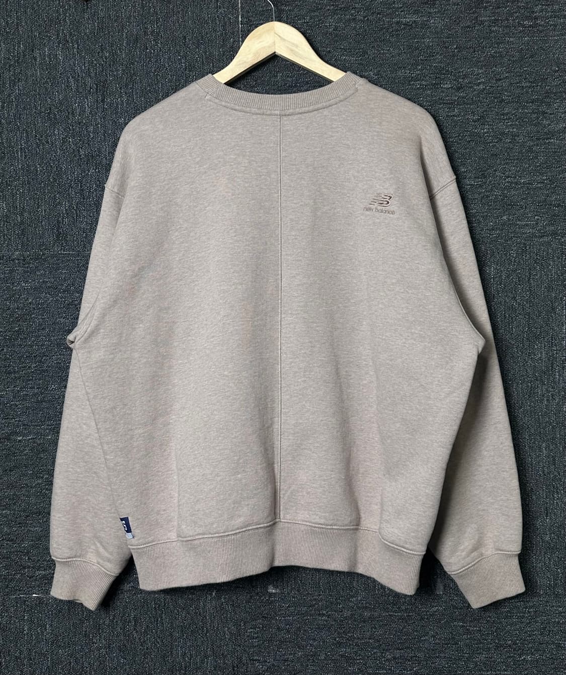 뉴발란스 SPORTS 기모 맨투맨 M 상품이미지2