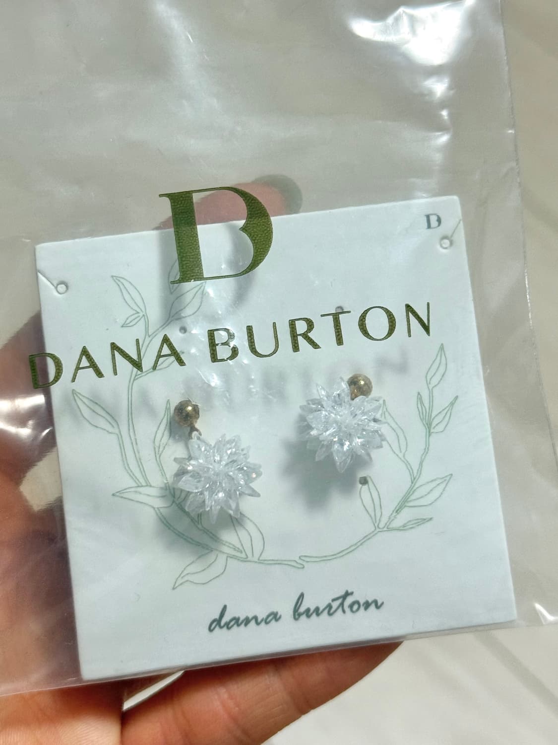 다나버튼 크리스탈 이어링 상품이미지5